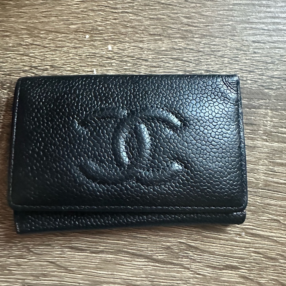 Chanel back caviar leather card and key holder wallet